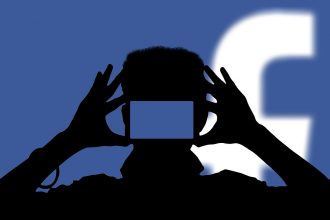 facebook-dependenta-social-media